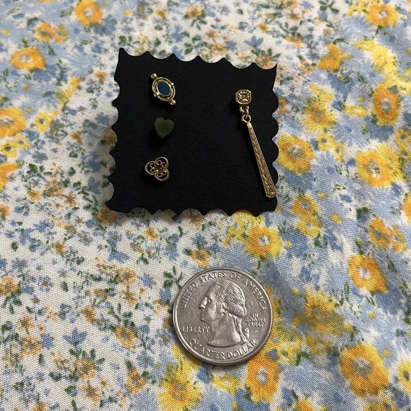 Vintage earring set 🖤 - Picture 6 of 6